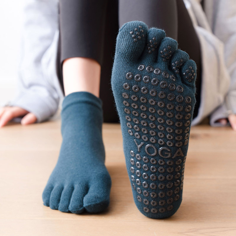 Anti-Slip Women Pilates Socks  - Yoga Dance & Fitness Center Llc ulasan dan harga