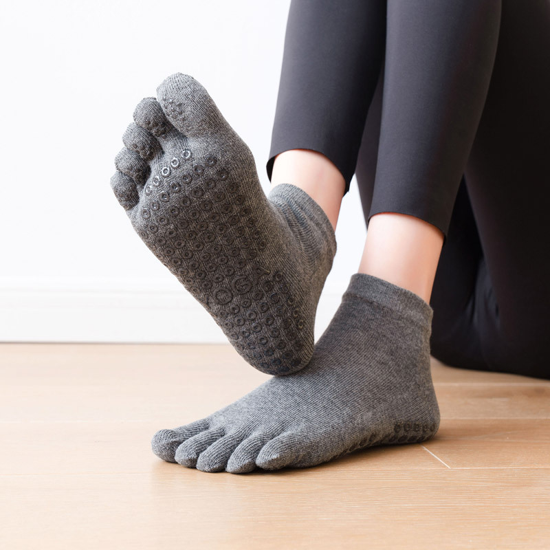 Anti-Slip Women Pilates Socks  - Yoga Dance & Fitness Center Llc ulasan dan harga