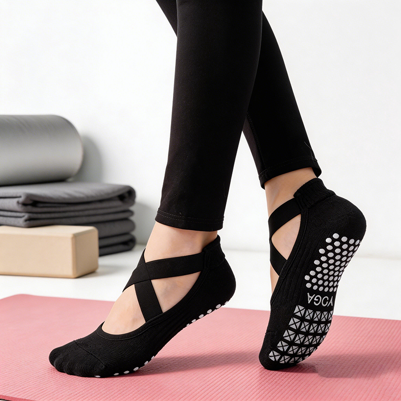 Women Non-Slip Yoga Socks Sili - Yoga Dance & Fitness Center Llc ulasan dan harga